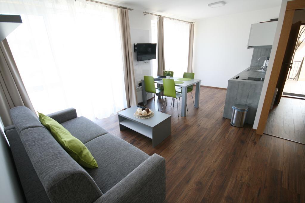 Apartmany Apollon Resort Lednice Exterior foto