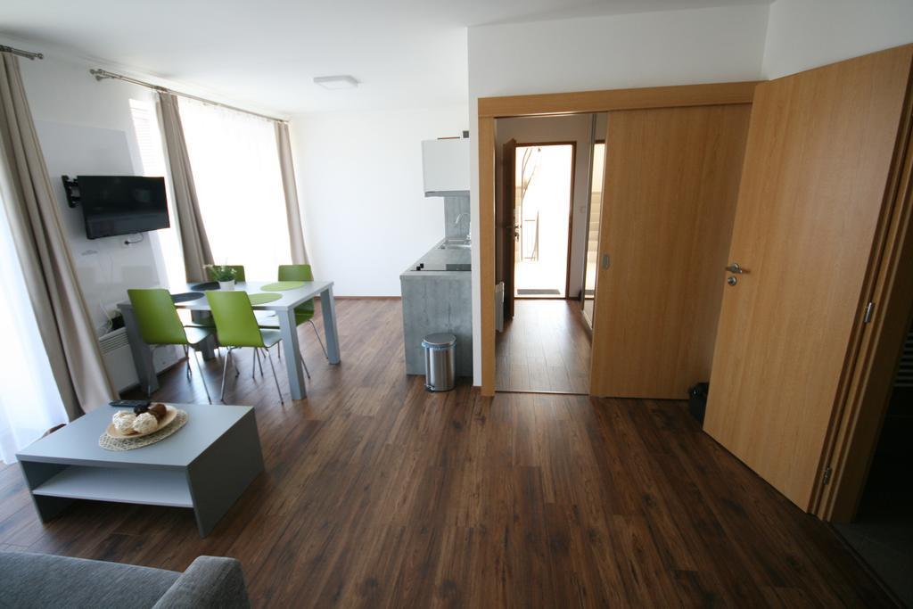 Apartmany Apollon Resort Lednice Exterior foto