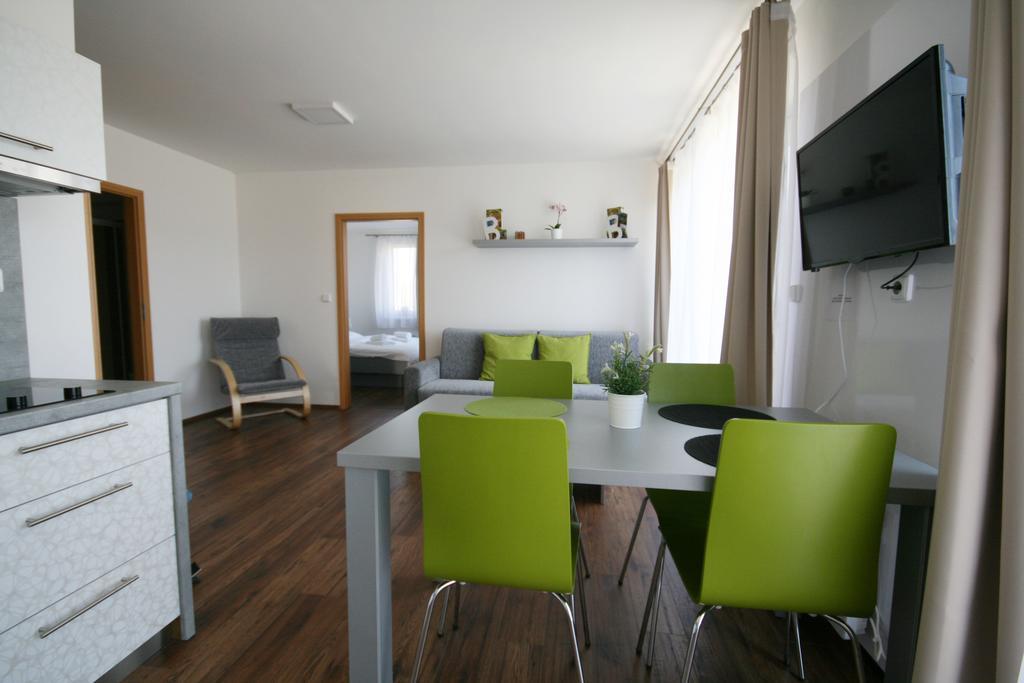 Apartmany Apollon Resort Lednice Exterior foto